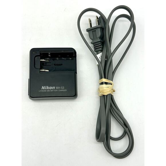 Nikon Coolpix 5700 5MP Digital Camera W/ Accessories Manual SD Card Working - Picture 16 of 16